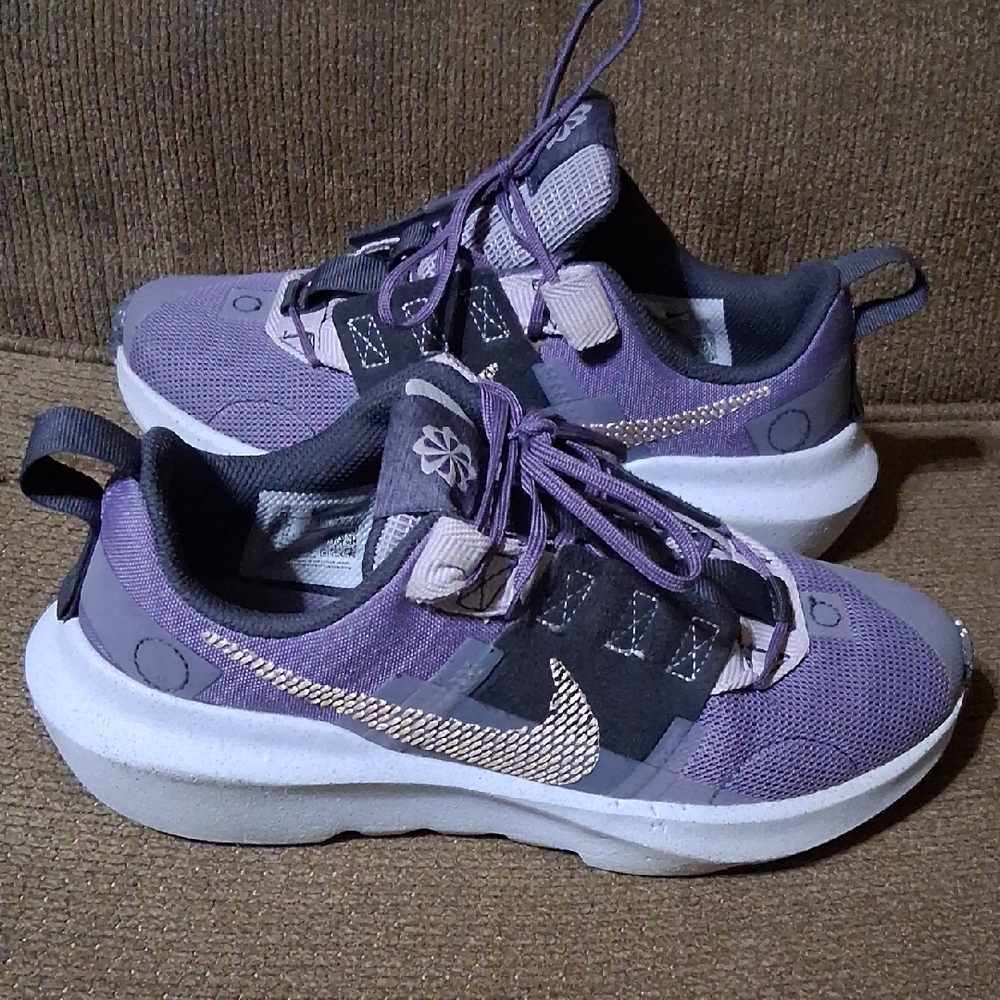 Nike Women's Lavender and Black Sneakers